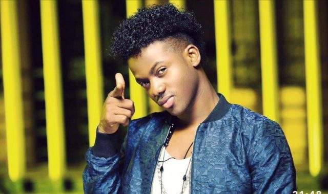 Korede Bello Schools Fan After Being Mocked For Using an Android Device