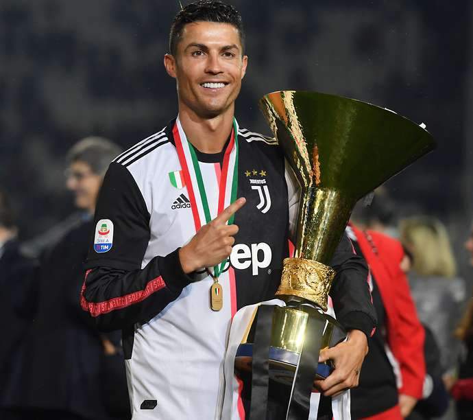 Juventus: What Ronaldo said after receiving Serie A MVP award, lifting league trophy