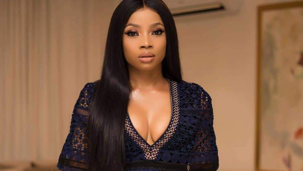 COVID-19: Toke Makinwa reacts as FG extends lockdown to 14 days