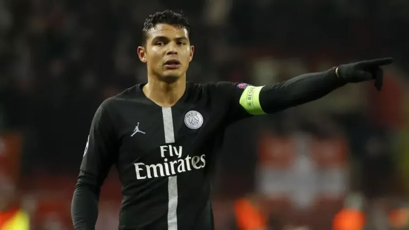 Thiago Silva joins Chelsea from PSG