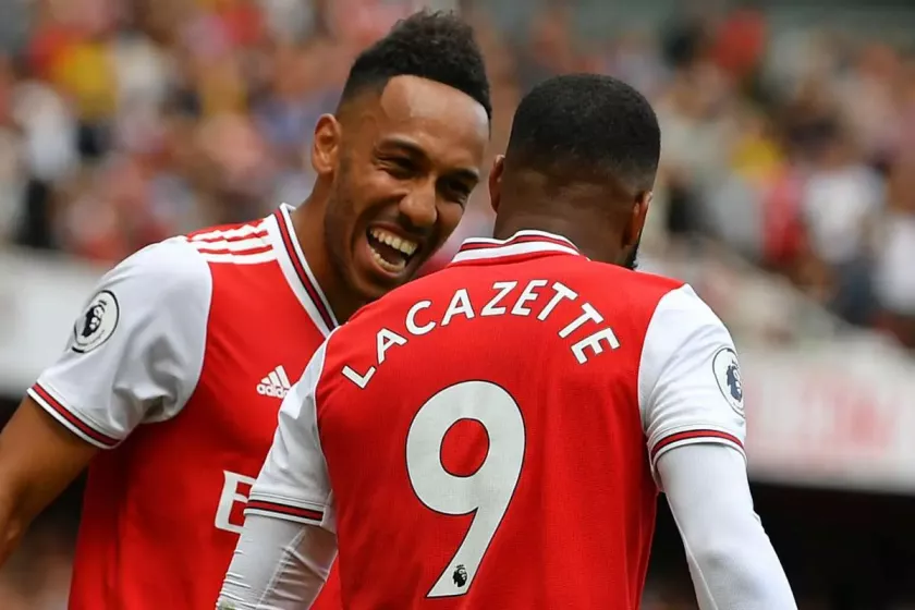 Aubameyang, Lacazette fight for Arsenal no. 10 shirt as Ozil leaves