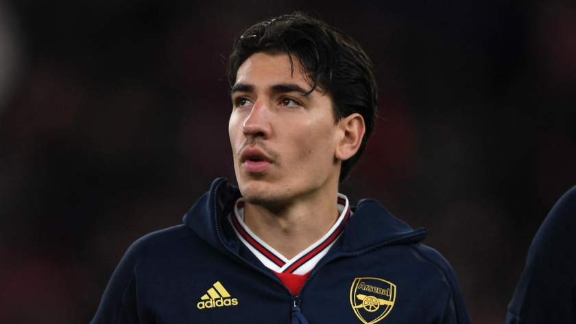 PSG open talks with Arsenal over £30m deal for Bellerin