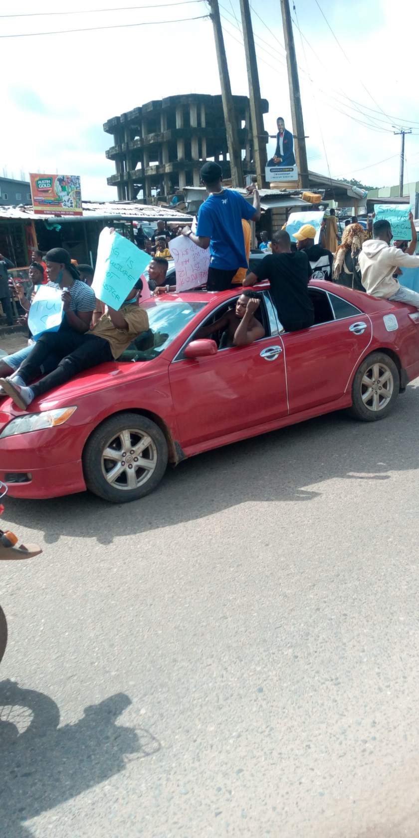 End SARS: Protesters storm Abeokuta with charms (Photos)