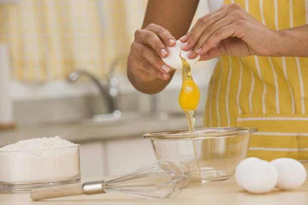 8 Ways Your Body Benefits From Eating Eggs