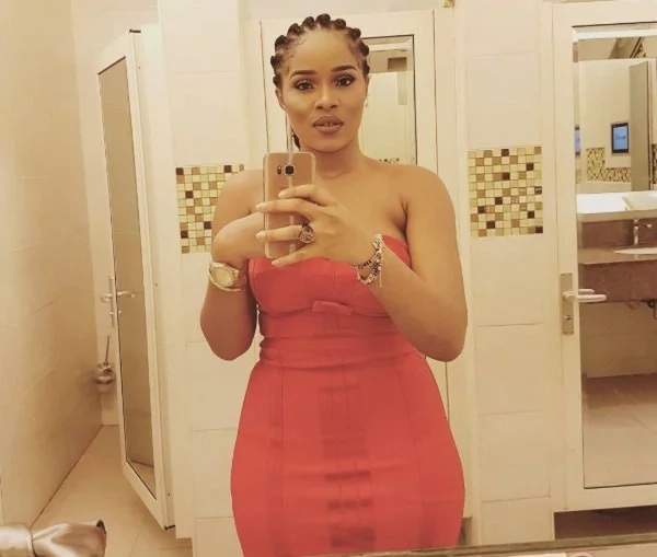 Curvy Actress, Onyii Alex Stuns In Fitted Joggers (Photos)