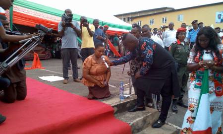 Photos: Enugu State Governor Gifts Physically Challenged Woman N1million Cash