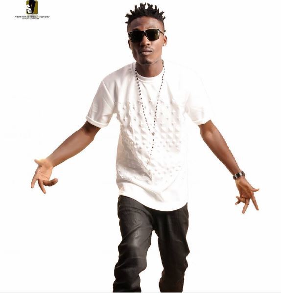 #BBNaija: Winner Efe Unfollows All His Instagram Followers, See The Only 5 He Followed (Photos) #BBNaija: Winner Efe Unfollows All His Instagram Followers, See The Only 5 He Followed (Photos)
