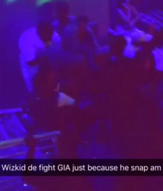 Wizkid gets into fight with a fan at Lagos nightclub (Photos/Video)