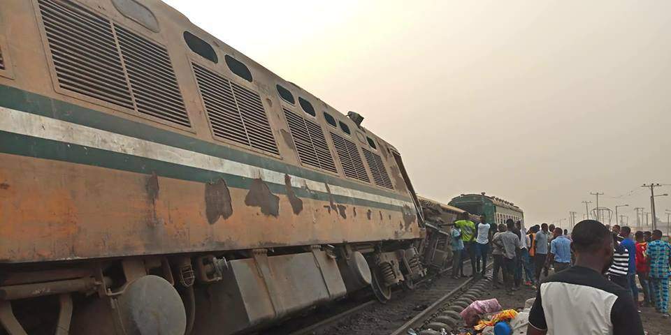 Many trapped as train derails in Lagos