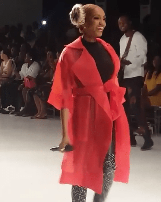 Singer, Di'Ja Pregnant With Her 2nd Child; Displays Baby Bump At LFDW.