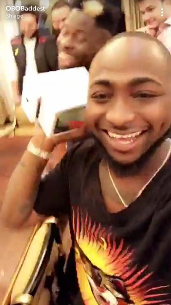Davido buys iPhone X for all of his team members (photos/video)