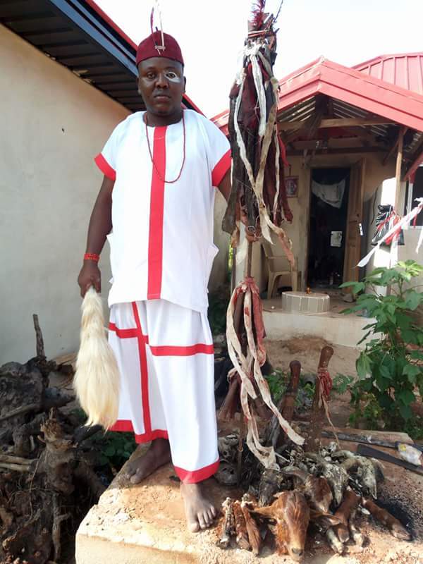 Native Doctor Takes Girlfriend Swimming, Shows Her Off on Social media