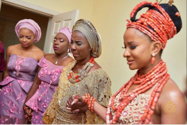 Edo Tradition: Adesua Etomi pictured with her 'fake bride' + Photos of Her Parents.