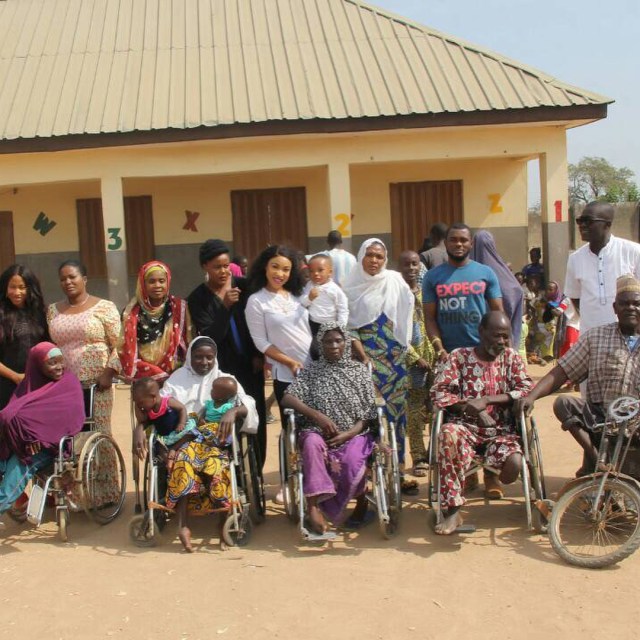 Tonto Dikeh All Smiles As She Visits Physically Challenged People In Abuja.