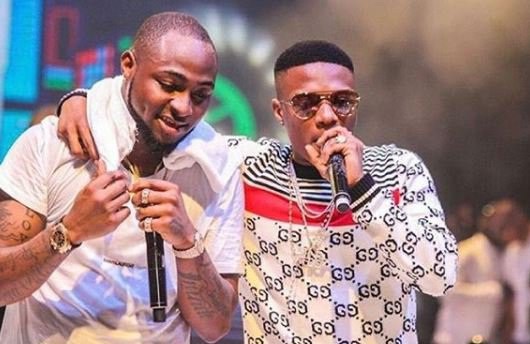 'My muhfcking brother, thank you for coming', - Davido thanks Wizkid for coming to his show.