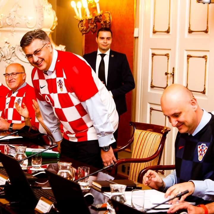 Croatian politicians wears country Jersey to work (Photos)