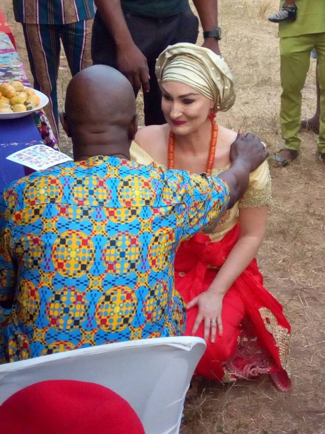 Nigerian Man marries his German girlfriend In Anambra (Photos)