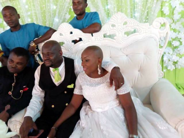 Bride hailed for maintaining her 'low cut' on her wedding day in Akwa Ibom