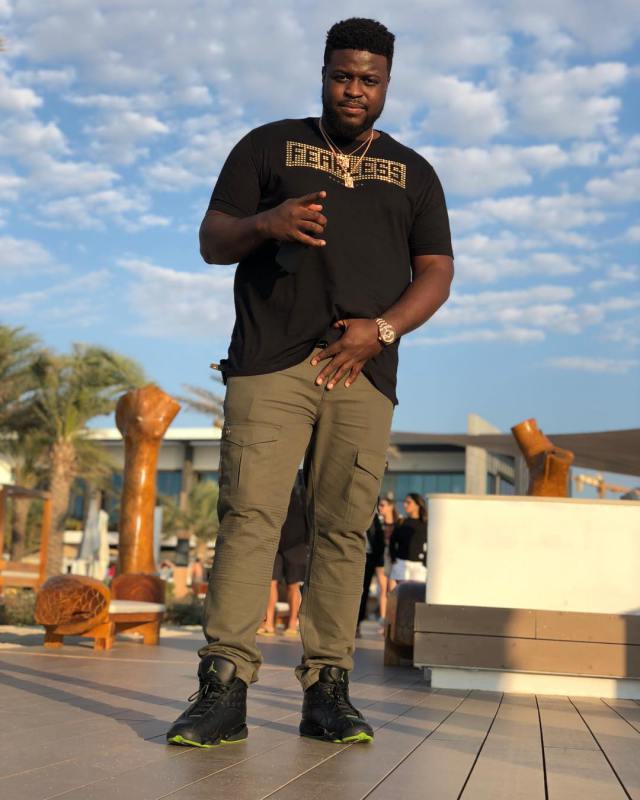 Davido post photos of his Vacation in Dubai