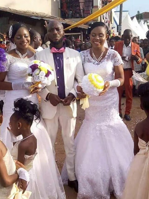 More Photos From Wedding In Abia Where One Man Married Two Wives The Same Day.