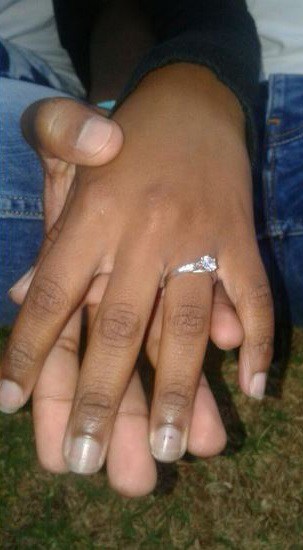 16-year-old boy proposes to his 15-year-old girlfriend (photos)