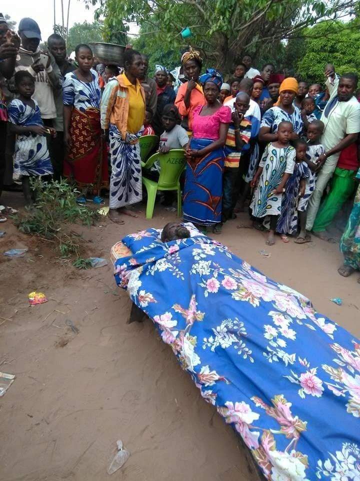 Man gets his dying wish as he gets buried with a bed instead of a coffin in Benue State