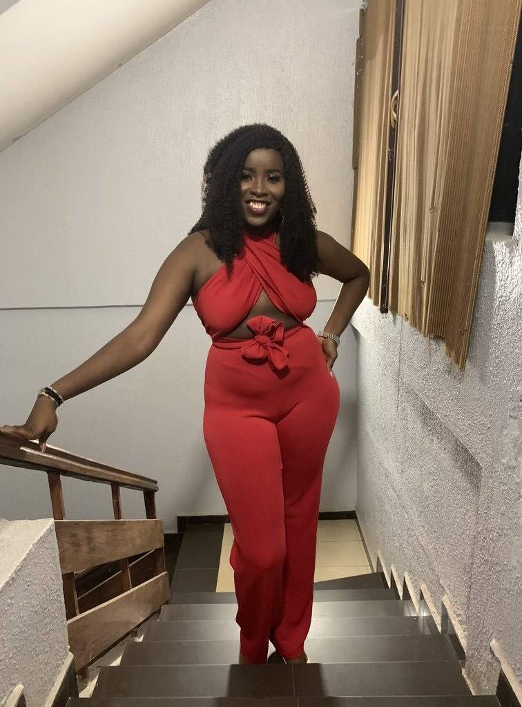 Nigerian Lady narrates how she gave her number to a man she met at a wedding