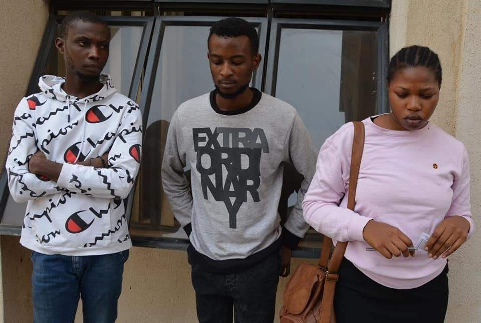 Male and female suspected internet fraudsters apprehended in Abuja