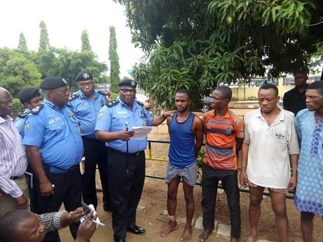 Benue police parade suspect who killed young man for ritual purpose and defrauded victim's father of over N200K (Photos)