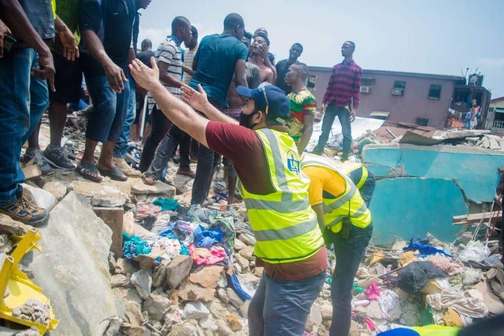 More photos from the rescue operation at the scene of the Lagos school building collapse