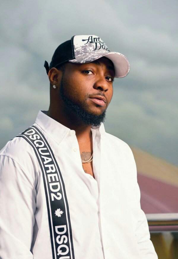 Davido says his gate-man has 'two houses and three cars'