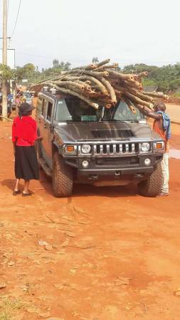 Hummer Jeep Spotted In Nigeria Being Used To Transport Bamboo Sticks