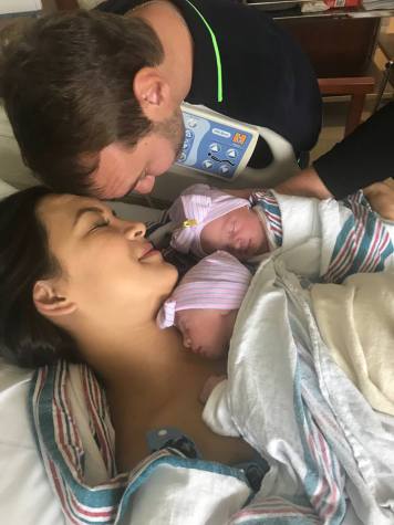 Pastor Nick Vujicic Born Without Legs And Hands Welcomes Twin Girls With Wife
