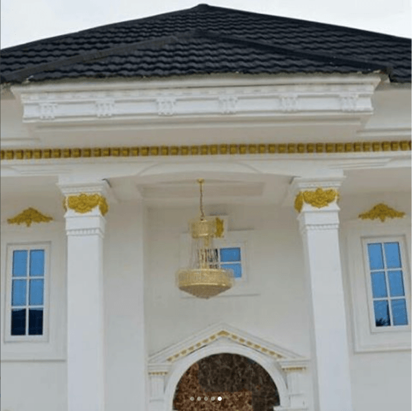 Comedian I Go Dye Tells Why He Built His Mother A 'Golden' Mansion - PHOTOS