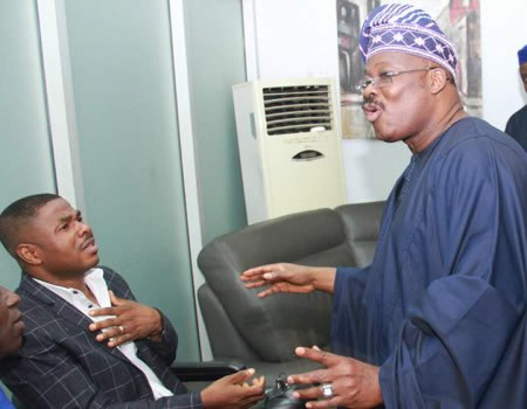 Gov. Ajimobi meets Yinka Ayefele over Music House demolition