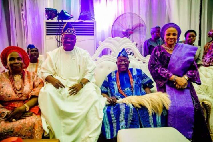 Governor Ajimobi and Yinka Ayefele all smiles at Olubadan's birthday party (Photos)