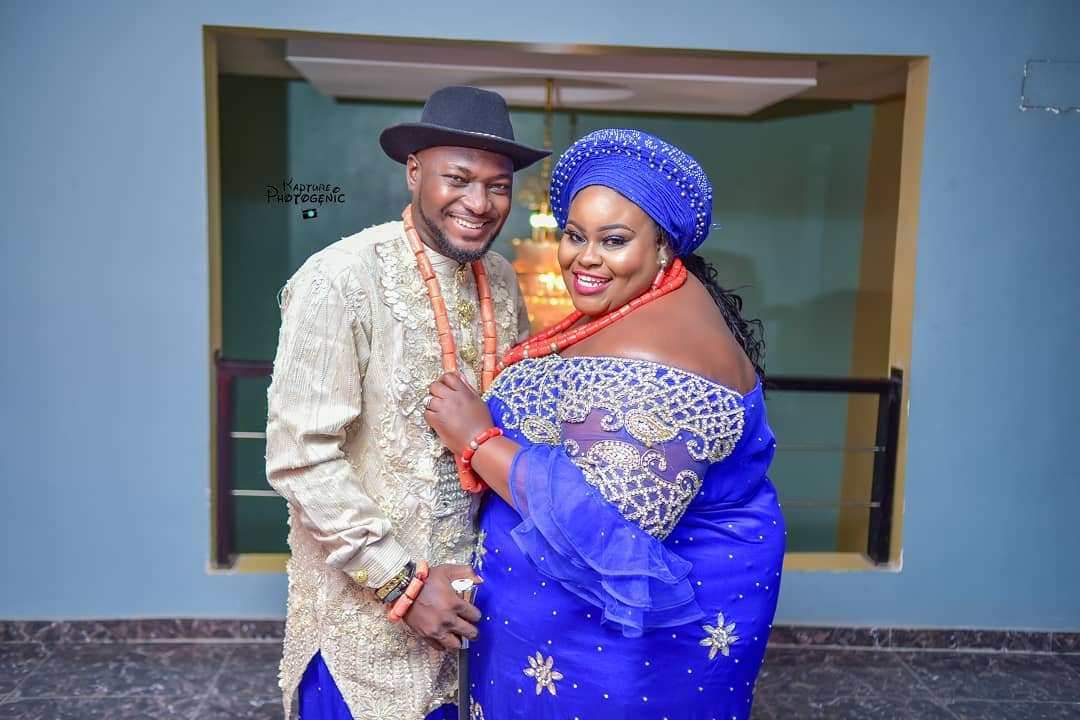 Nigerian couple melt hearts with adorable wedding photos