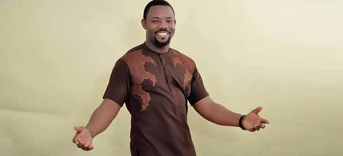 Okey Bakassi reacts to video of lady undergoing butt enlargement procedure with a clay pot