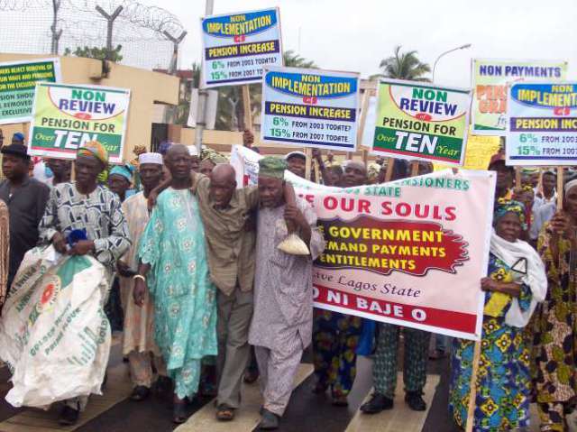 Pensioners Protest As Retired Headmaster Commits Suicide Over Unpaid Gratuity In Osun