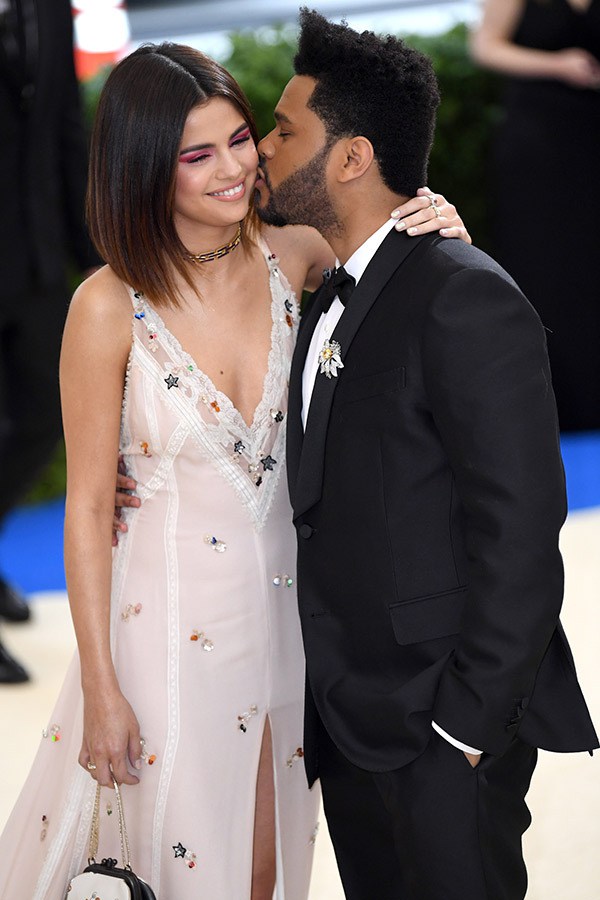 The Weeknd moves on From Selena Gomez to another of Justin Bieber's ex-girlfriend