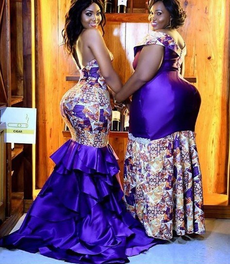 "Like Mother, Like Daughter" - Photo of a Mother and her Daughter with Matching backsides