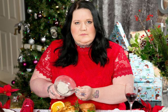 Daughter Plans To Eat Her Mother On Xmas Day By Adding Her Ashes In Her Food.