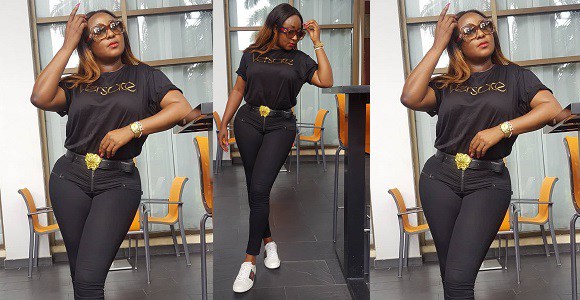 Actress, Ini Edo flaunts impressive curves in skin tight jeans