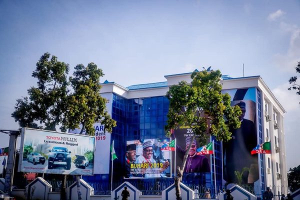 President Buhari visits proposed Presidential Campaign Office for next year's election (Photos)