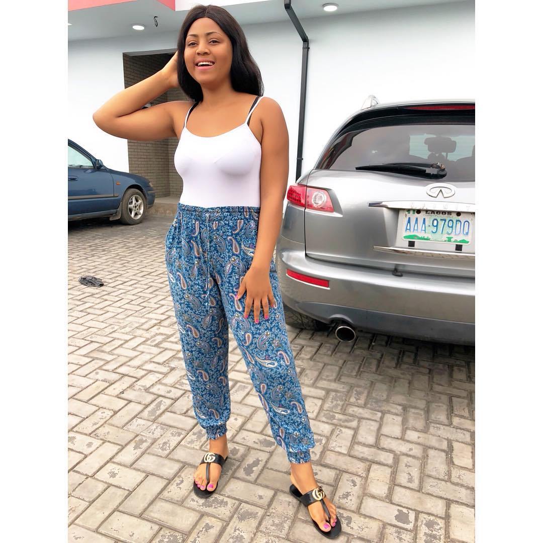 Regina Daniels shows off sleek shaku-shaku moves (video)