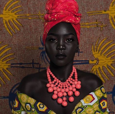 Sudanese Model 'Queen of the dark' Shares Lovely New Photos