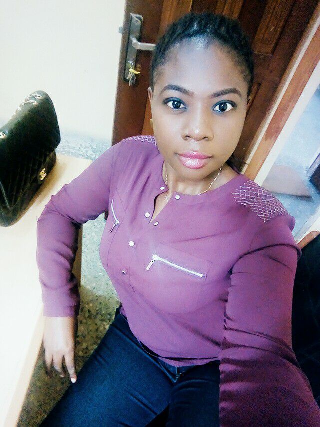 Nigerian lady cries out after she was ignored by the rich bachelors in her church