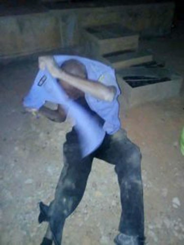 Angry youths beat up policeman after shooting unarmed man in Ekiti state