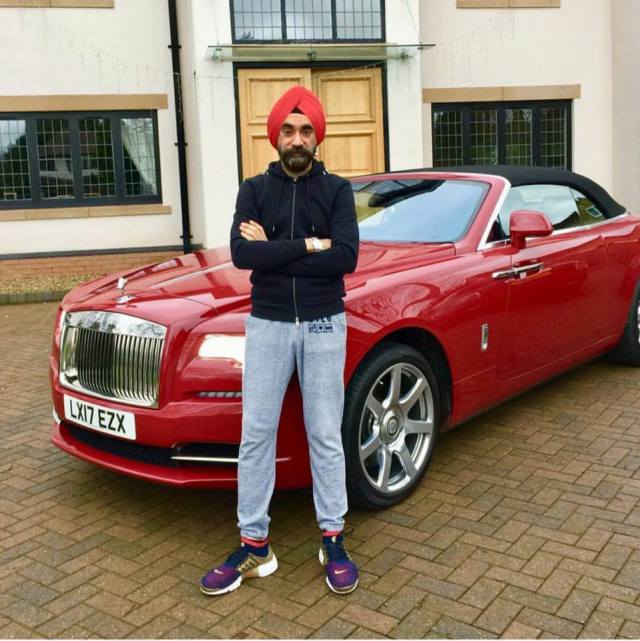 Meet Billionaire who matches the color of his turban with a matching Rolls Royce