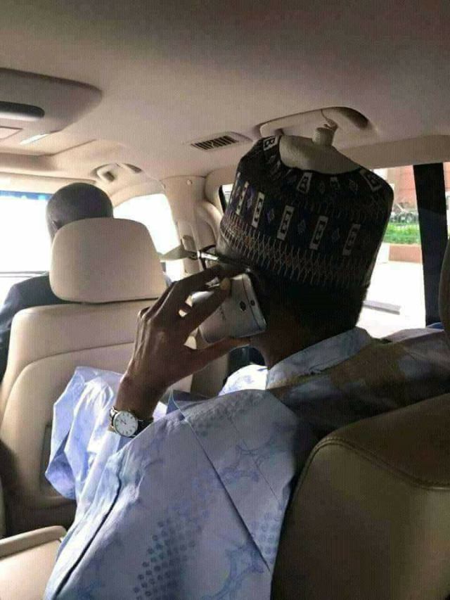 Nigerians React To President Buhari Using This Type Of Phone. (Photo)
